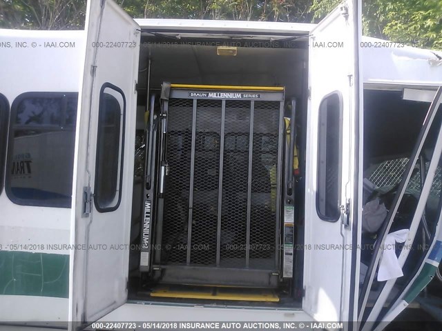 1FD4E45P08DB17657 - 2008 FORD E450 أبيض صورة 7