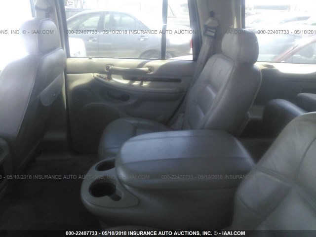 5LMEU27R51LJ32268 - 2001 LINCOLN NAVIGATOR WHITE photo 8