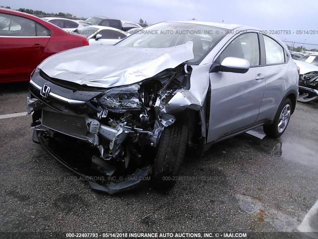 3CZRU5H37JM707273 - 2018 HONDA HR-V LX SILVER photo 2