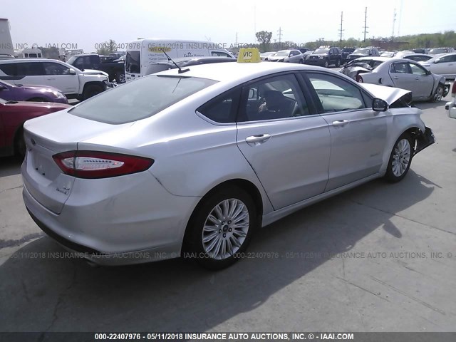 3FA6P0LU0DR244313 - 2013 FORD FUSION SE HYBRID SILVER photo 4