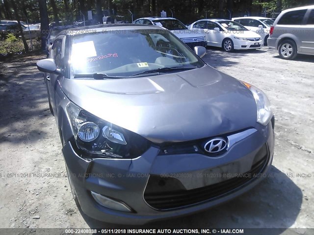 KMHTC6AD4CU061918 - 2012 HYUNDAI VELOSTER GRAY photo 6