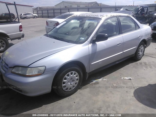 1HGCF86621A118747 - 2001 HONDA ACCORD VALUE SILVER photo 2