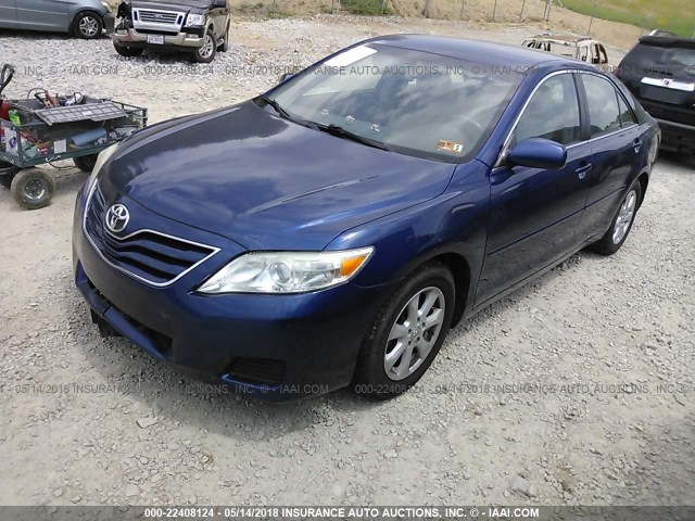 4T1BK3EK4BU610442 - 2011 TOYOTA CAMRY SE/LE/XLE BLUE photo 2