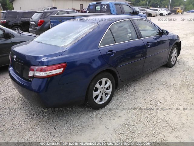 4T1BK3EK4BU610442 - 2011 TOYOTA CAMRY SE/LE/XLE BLUE photo 4