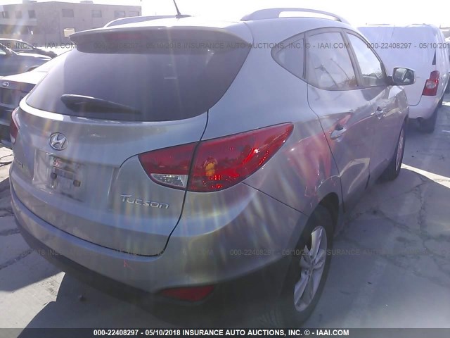 KM8JU3ACXAU012293 - 2010 HYUNDAI TUCSON GLS/LIMITED SILVER photo 4