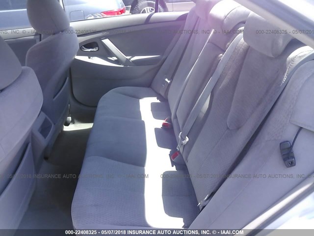 4T1BF3EK6BU715326 - 2011 TOYOTA CAMRY SE/LE/XLE SILVER photo 8