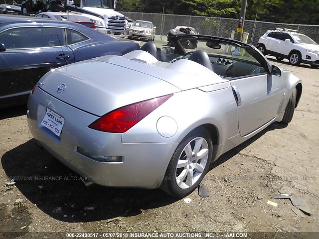 JN1AZ36AX5M759088 - 2005 NISSAN 350Z ROADSTER SILVER photo 4