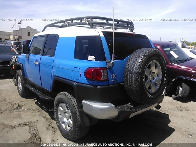 JTEBU11F670075300 - 2007 TOYOTA FJ CRUISER BLUE photo 3