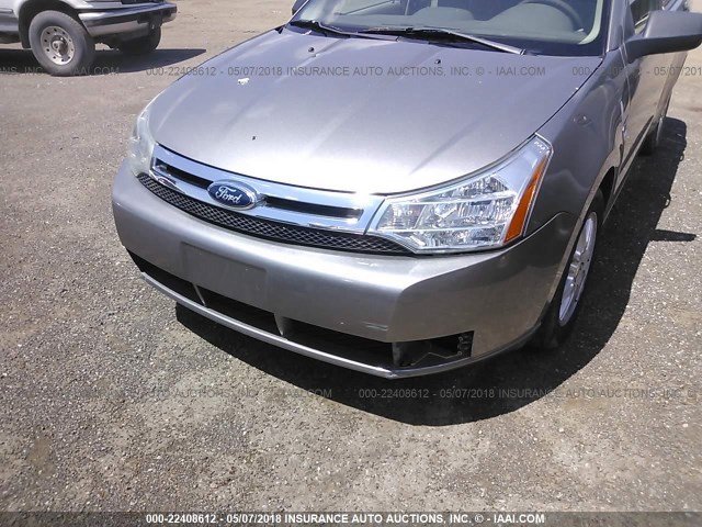 1FAHP35N28W223451 - 2008 FORD FOCUS SE/SEL/SES GRAY photo 6