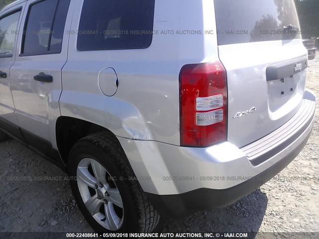 1J4NF1GB6BD259101 - 2011 JEEP PATRIOT SPORT SILVER photo 6