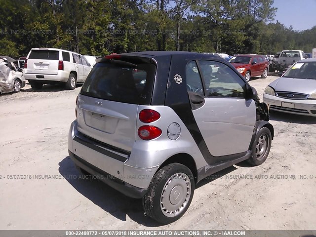 WMEEJ31X78K146350 - 2008 SMART FORTWO PURE/PASSION SILVER photo 4