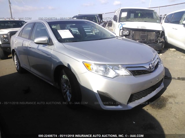 4T4BF1FK8CR269464 - 2012 TOYOTA CAMRY SE/LE/XLE 银色 照片 1