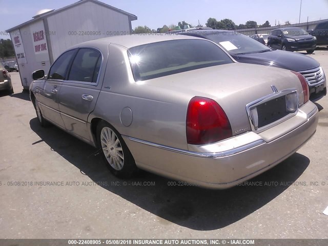 1LNHM81WX3Y648214 - 2003 LINCOLN TOWN CAR EXECUTIVE TAN photo 3