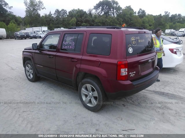 1C4NJRBB2CD621436 - 2012 JEEP PATRIOT SPORT RED photo 3