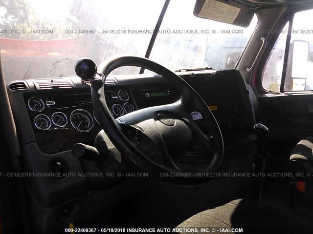 1FUJGLDR3BSAZ2685 - 2011 FREIGHTLINER CASCADIA 125  ORANGE photo 5