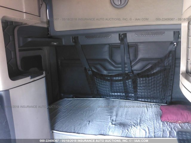 1FUJGLDR3BSAZ2685 - 2011 FREIGHTLINER CASCADIA 125  ORANGE photo 7