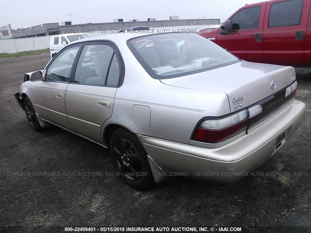 1NXBB02E9VZ511780 - 1997 TOYOTA COROLLA DX TAN photo 3