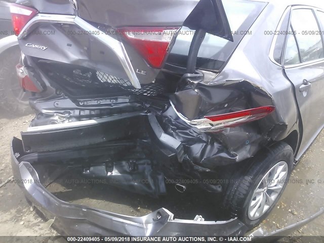 4T4BF1FK3GR578751 - 2016 TOYOTA CAMRY LE/XLE/SE/XSE 灰色 照片 6
