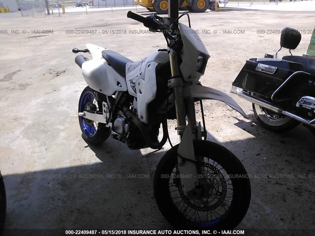 JS1SK44A1H2100468 - 2017 SUZUKI DR-Z400 SM WHITE photo 1