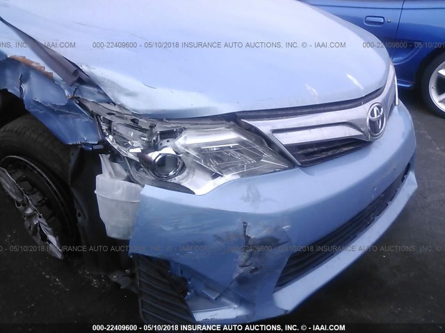4T4BF1FK0DR307190 - 2013 TOYOTA CAMRY L/SE/LE/XLE 浅蓝色 照片 6