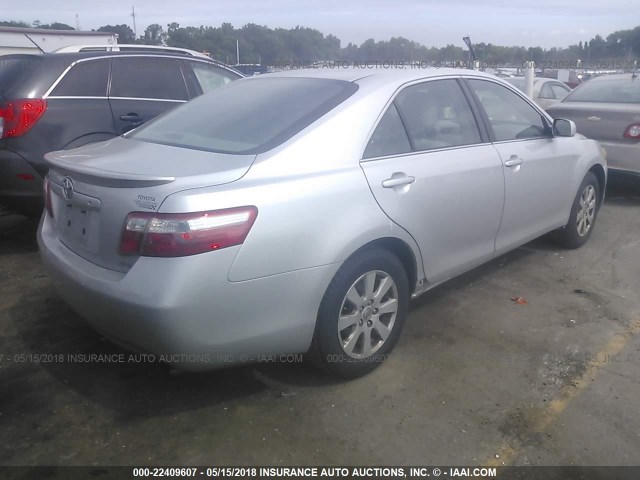 4T1BE46K09U893766 - 2009 TOYOTA CAMRY SE/LE/XLE ვერცხლისფერი ფოტო 4