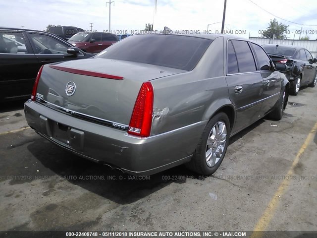 1G6KP5E94AU132507 - 2010 CADILLAC DTS PLATINUM GOLD photo 4