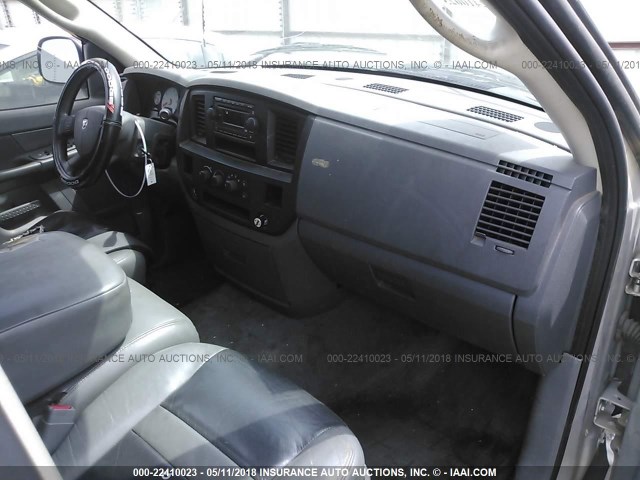 1D7HA18K86J145615 - 2006 DODGE RAM 1500 ST SILVER photo 5