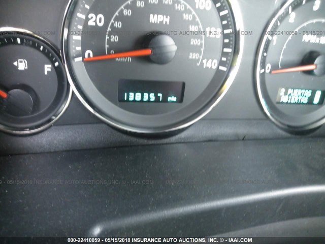 1J8HG48KX6C205904 - 2006 JEEP COMMANDER BLACK photo 7