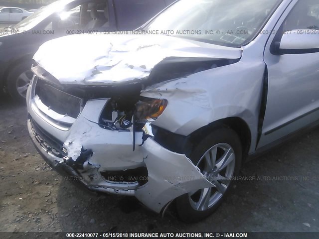 5XYZHDAG6BG062664 - 2011 HYUNDAI SANTA FE SE SILVER photo 6