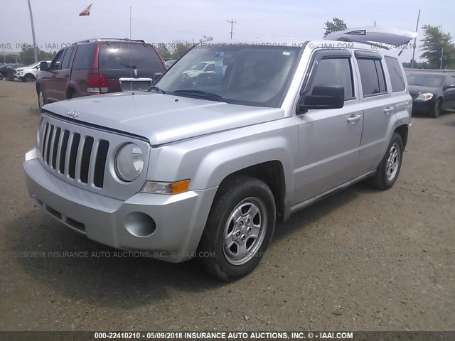 1J4NF2GB1AD658776 - 2010 JEEP PATRIOT SPORT SILVER photo 2