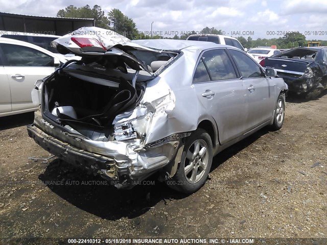 4T1BE46KX7U191242 - 2007 TOYOTA CAMRY NEW GENERAT CE/LE/XLE/SE GRAY photo 4