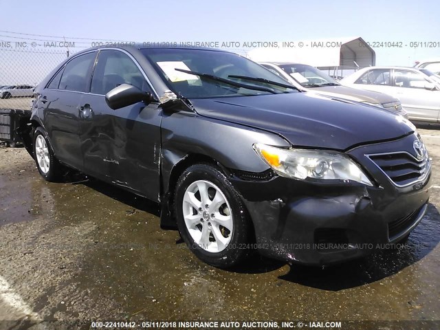 4T1BF3EKXBU739239 - 2011 TOYOTA CAMRY SE/LE/XLE GRAY photo 1