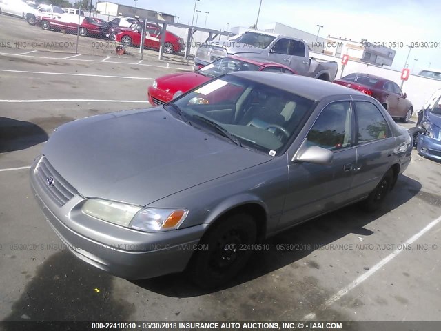 4T1BG22K2XU465571 - 1999 TOYOTA CAMRY CE/LE/XLE 灰色 照片 2