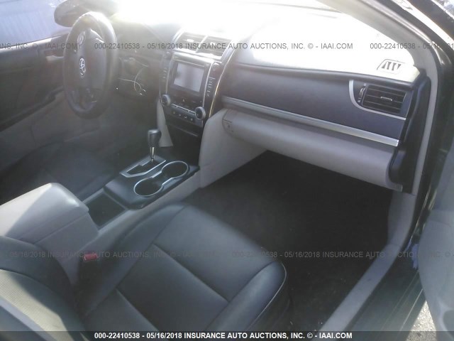 4T1BF1FK2EU796364 - 2014 TOYOTA CAMRY L/SE/LE/XLE 黑色 照片 5