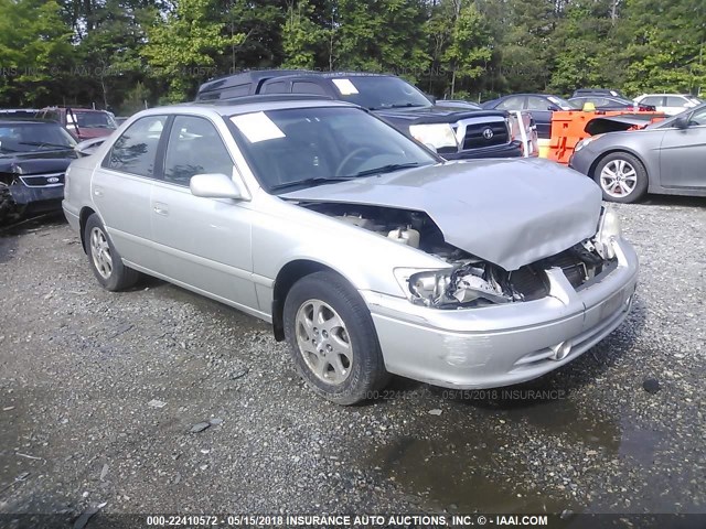 4T1BF28K9YU104723 - 2000 TOYOTA CAMRY LE/XLE SILVER photo 1