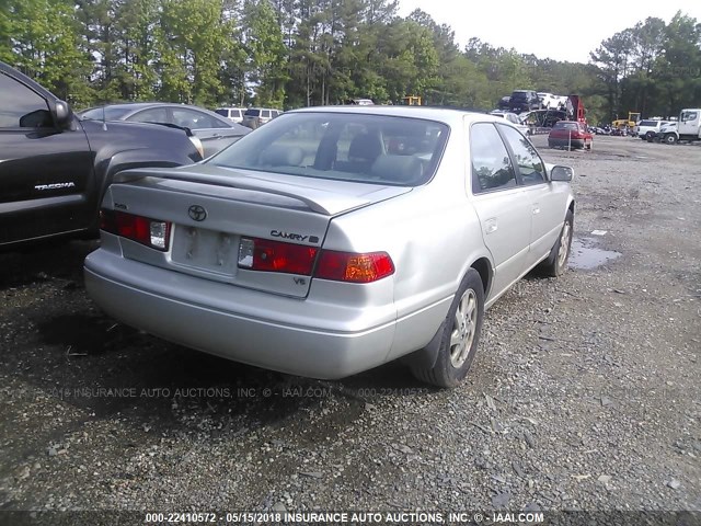 4T1BF28K9YU104723 - 2000 TOYOTA CAMRY LE/XLE SILVER photo 4