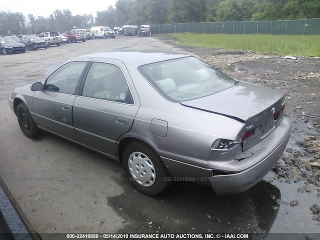 4T1BG22KXVU035087 - 1997 TOYOTA CAMRY CE/LE/XLE BROWN photo 3