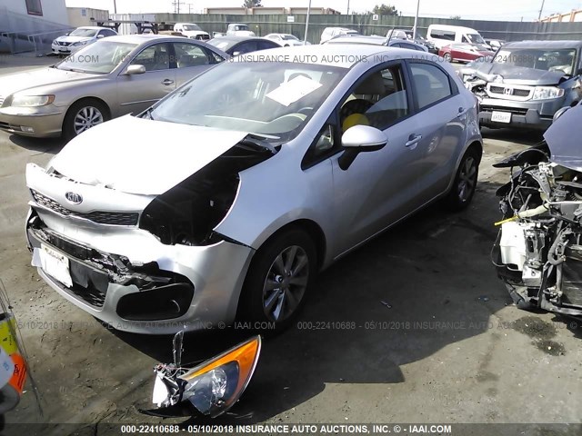 KNADN5A38D6119875 - 2013 KIA RIO EX/SX SILVER photo 2