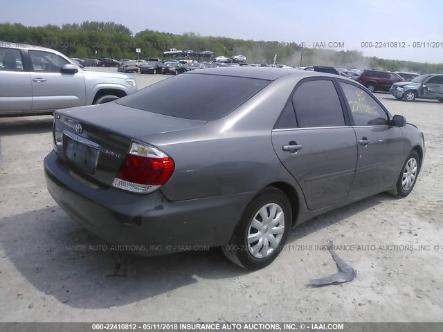 4T1BE32K66U672393 - 2006 TOYOTA CAMRY LE/XLE/SE ნაცრისფერი ფოტო 4