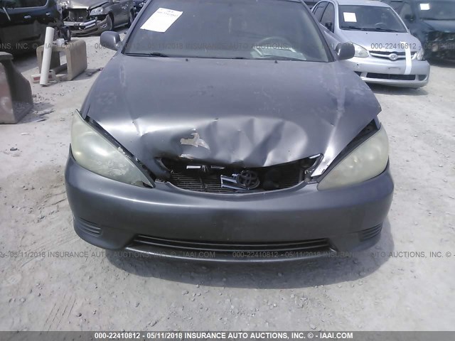 4T1BE32K66U672393 - 2006 TOYOTA CAMRY LE/XLE/SE ნაცრისფერი ფოტო 6