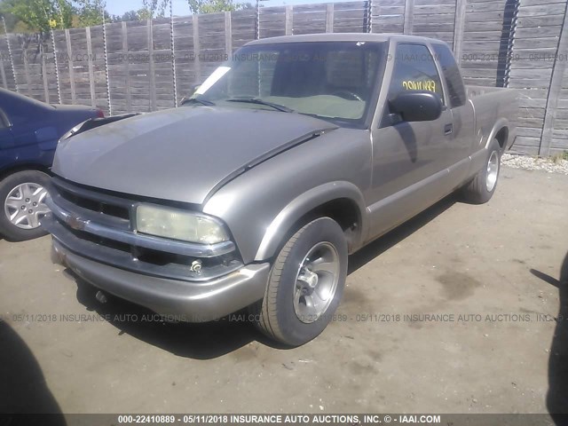 1GCCS19HX38266024 - 2003 CHEVROLET S TRUCK S10 GRAY photo 2