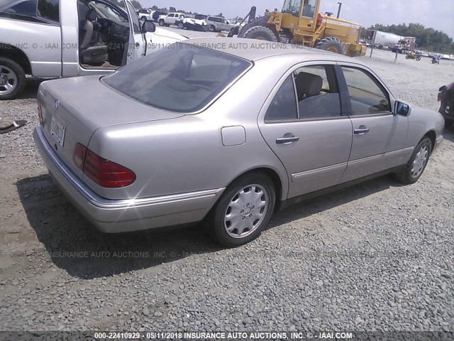 WDBJF65F9WA473626 - 1998 MERCEDES-BENZ E 320 GOLD photo 4