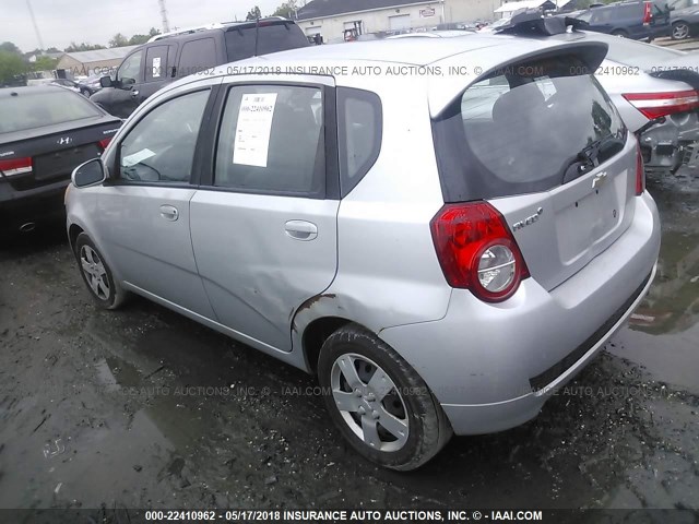 KL1TD66E59B330474 - 2009 CHEVROLET AVEO LS/LT SILVER photo 3