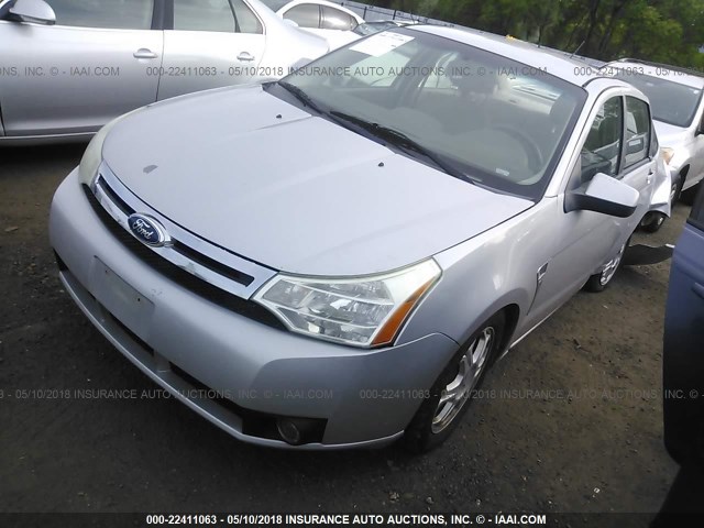 1FAHP35N28W134558 - 2008 FORD FOCUS SE/SEL/SES SILVER photo 2