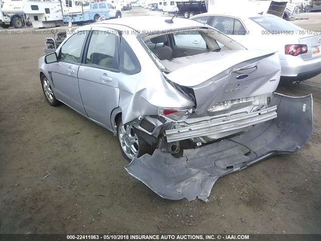 1FAHP35N28W134558 - 2008 FORD FOCUS SE/SEL/SES SILVER photo 3