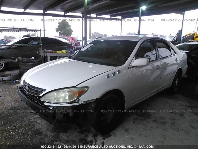 4T1BE32K13U178695 - 2003 TOYOTA CAMRY LE/XLE/SE Ақ фото 2
