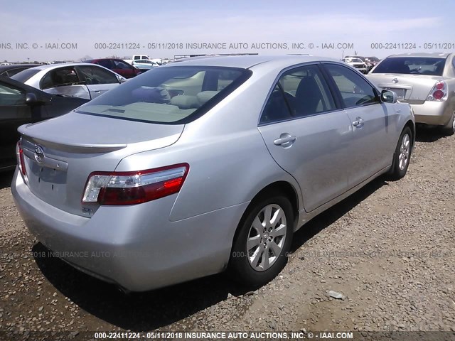 4T1BB46K27U003175 - 2007 TOYOTA CAMRY NEW GENERAT HYBRID SILVER photo 4