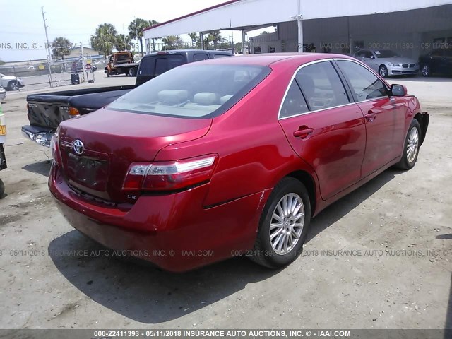 4T4BE46K07R004709 - 2007 TOYOTA CAMRY NEW GENERAT CE/LE/XLE/SE RED photo 4