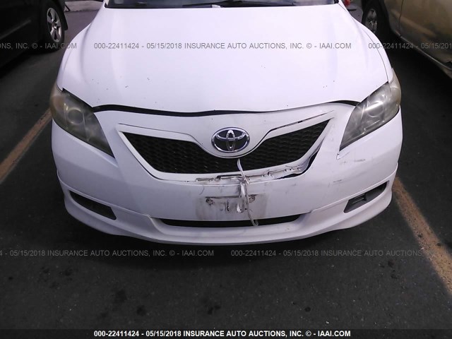4T1BK46K98U566113 - 2008 TOYOTA CAMRY LE/XLE/SE თეთრი ფოტო 6