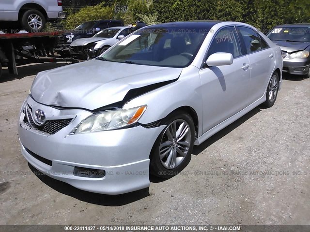 4T1BE46KX7U683723 - 2007 TOYOTA CAMRY NEW GENERAT CE/LE/XLE/SE SILVER photo 2